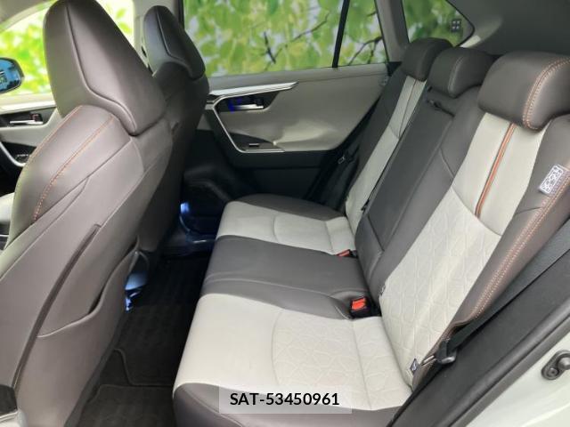 Toyota RAV4 2020-01 8225474-6