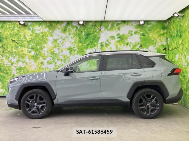 Toyota RAV4 2024-01 8225476-1