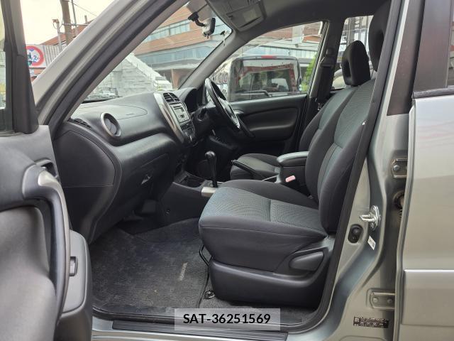 Toyota RAV4 2005-09 8216202-13