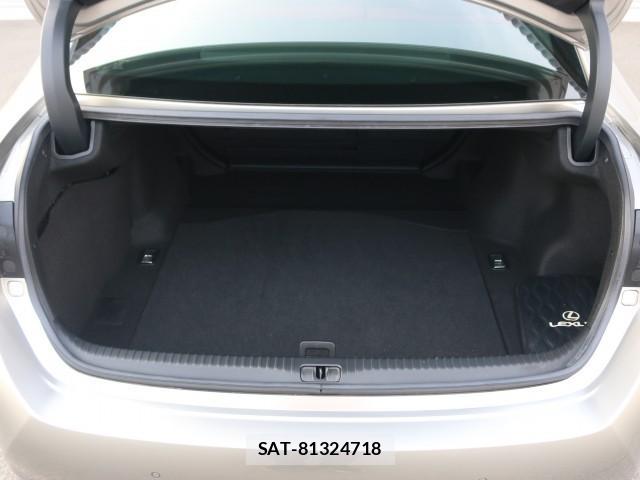 Lexus RC 2016-02 8217283-18