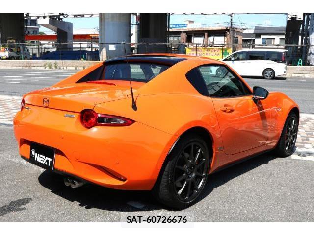 Mazda ROADSTER 2019-09 8221200-1