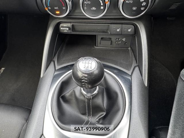 Mazda ROADSTER 2022-02 8224209-9