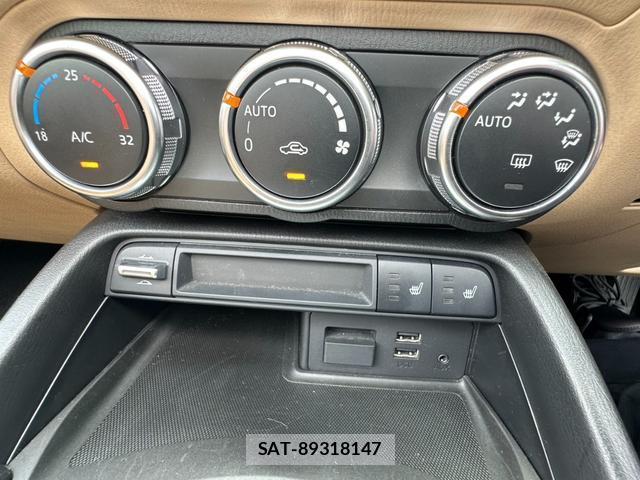 Mazda ROADSTER 2018-09 8224653-10