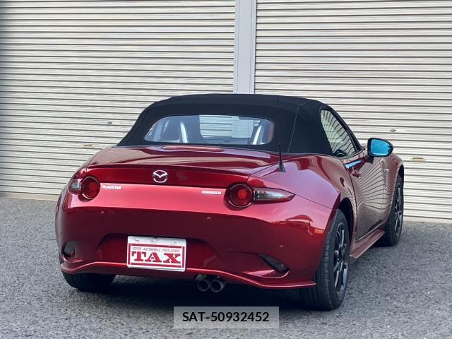 Mazda ROADSTER 2022-09 8216247-1