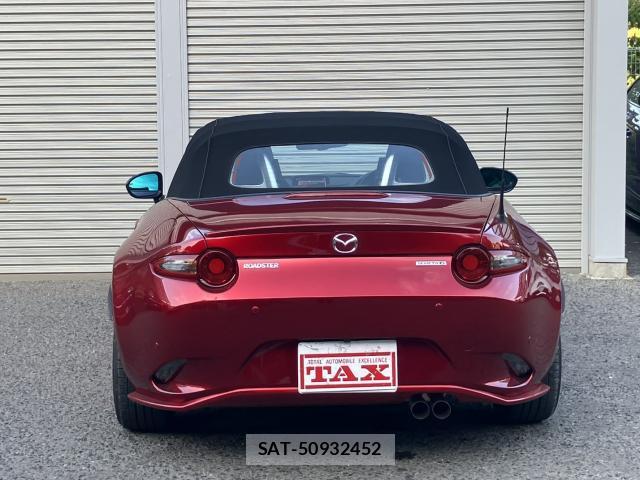 Mazda ROADSTER 2022-09 8216247-16