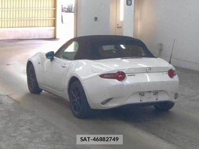 Mazda ROADSTER 2023-10 8216415-1
