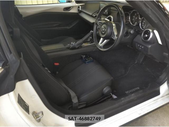 Mazda ROADSTER 2023-10 8216415-2