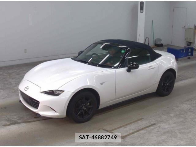 Mazda ROADSTER 2023-10 8216415-3
