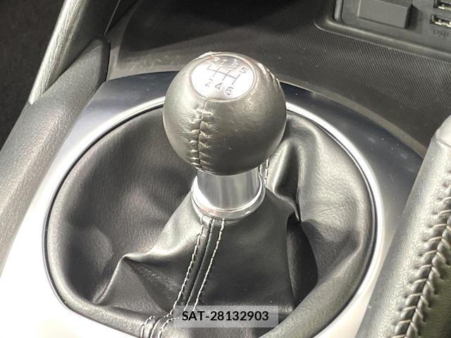 Mazda ROADSTER 2023-02 8220767-2