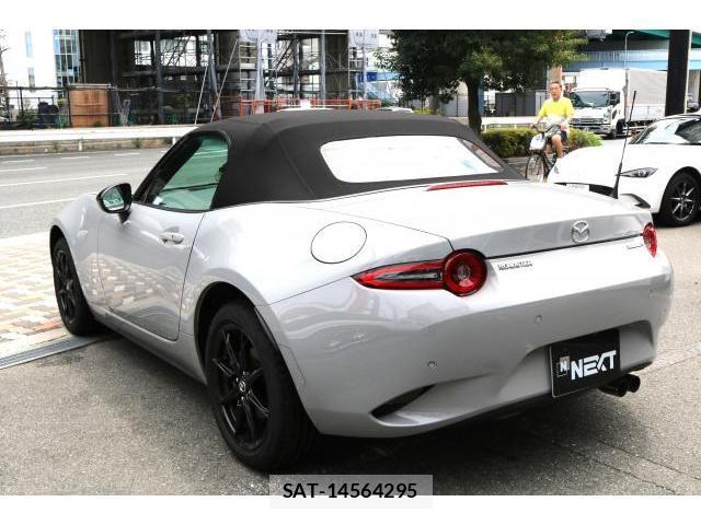Mazda ROADSTER 2025-09 8221210-9