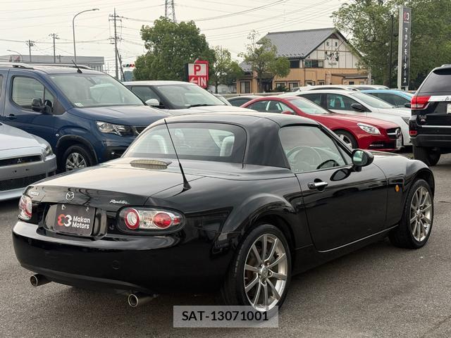 Mazda ROADSTER 2007-02 8221934-11