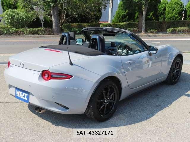 Mazda ROADSTER 2025-01 8224299-11