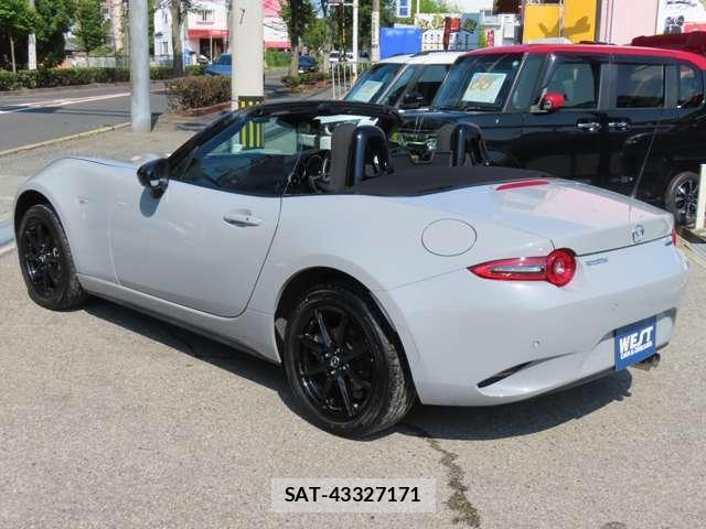 Mazda ROADSTER 2025-01 8224299-12