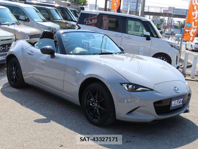 Mazda ROADSTER 2025-01 8224299-8