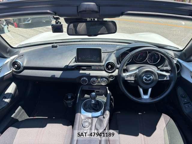 Mazda ROADSTER 2015-06 8224963-1