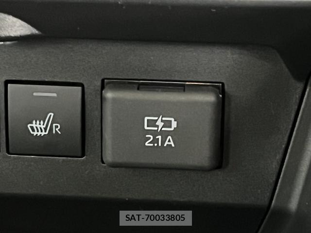 Daihatsu ROCKY 2025-11 8220488-16
