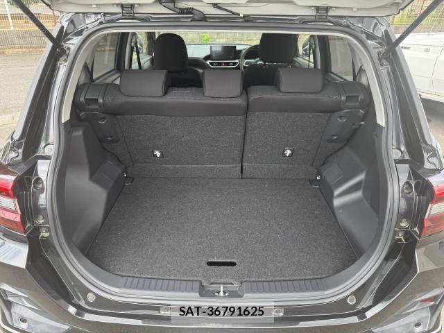 Daihatsu ROCKY 2019-11 8220616-18