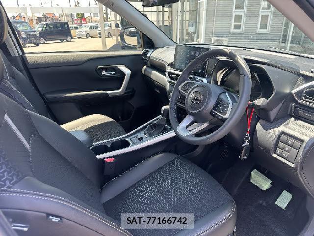 Daihatsu ROCKY 2025-10 8224798-9