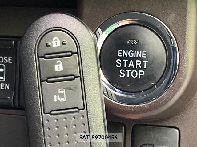 Toyota ROOMY 2019-08 8216282-6