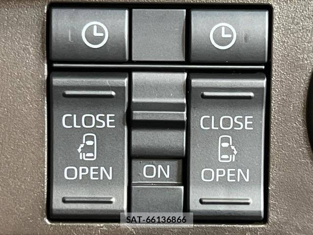 Toyota ROOMY 2023-02 8216335-4