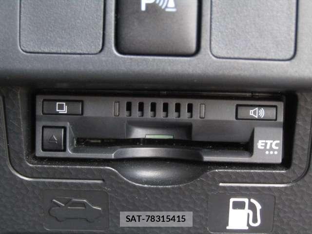 Toyota ROOMY 2019-06 8216366-8