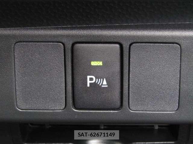 Toyota ROOMY 2023-02 8216370-6