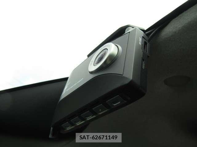 Toyota ROOMY 2023-02 8216370-9