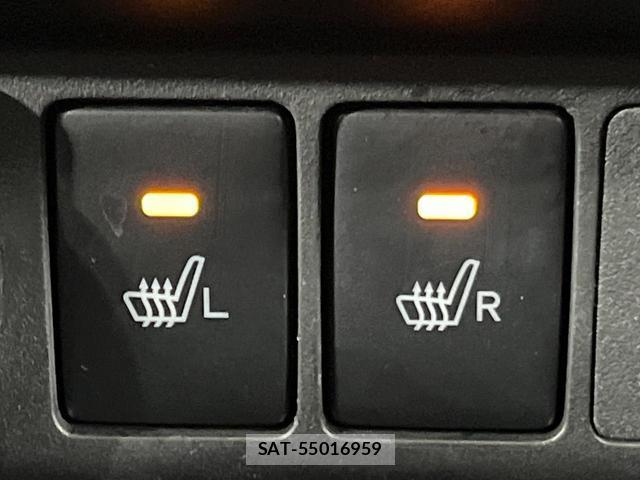 Toyota ROOMY 2022-08 8216680-6