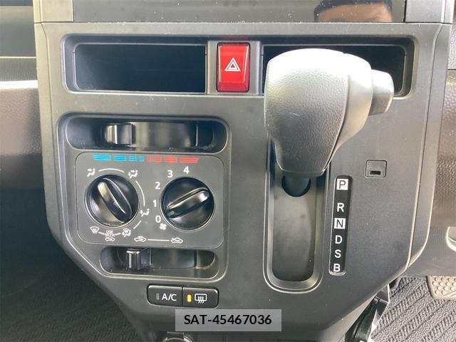 Toyota ROOMY 2022-07 8216840-12