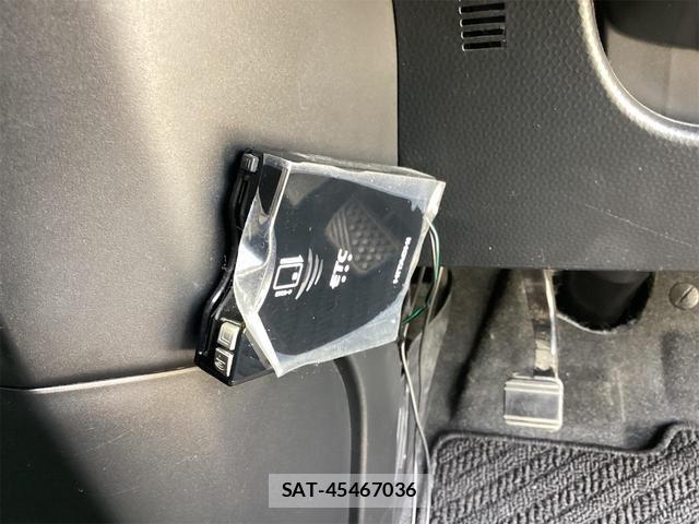 Toyota ROOMY 2022-07 8216840-6
