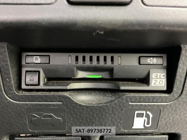 Toyota ROOMY 2018-11 8217198-14