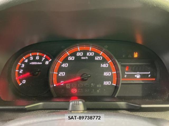 Toyota ROOMY 2018-11 8217198-9