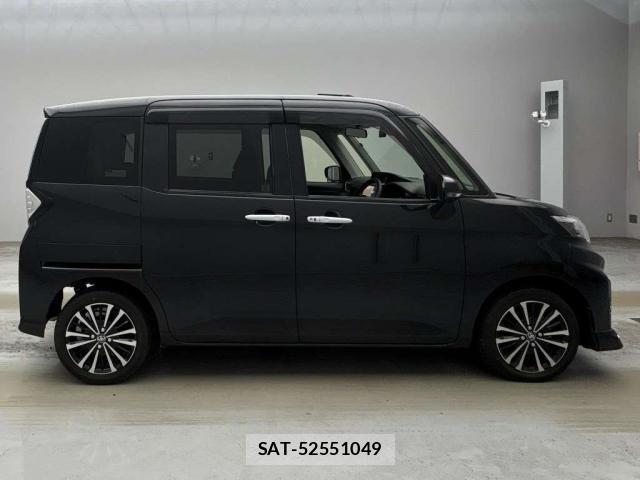 Toyota ROOMY 2023-04 8218563-3