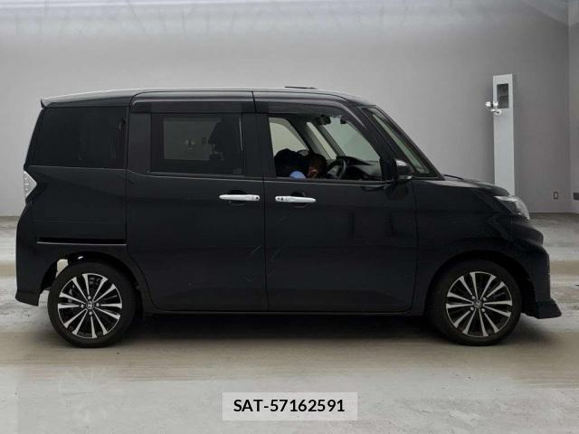 Toyota ROOMY 2023-11 8218564-3