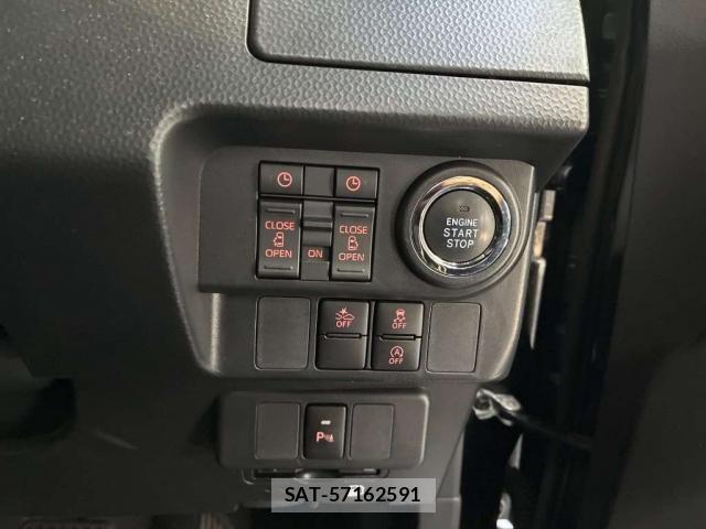 Toyota ROOMY 2023-11 8218564-8