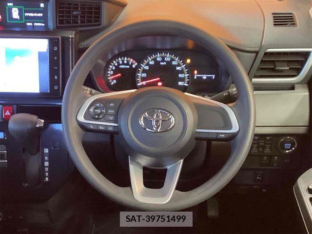 Toyota ROOMY 2022-03 8218677-18