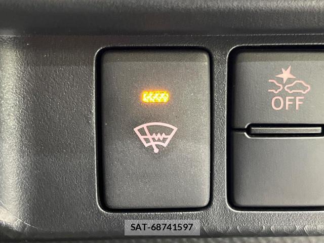 Toyota ROOMY 2023-05 8218720-6