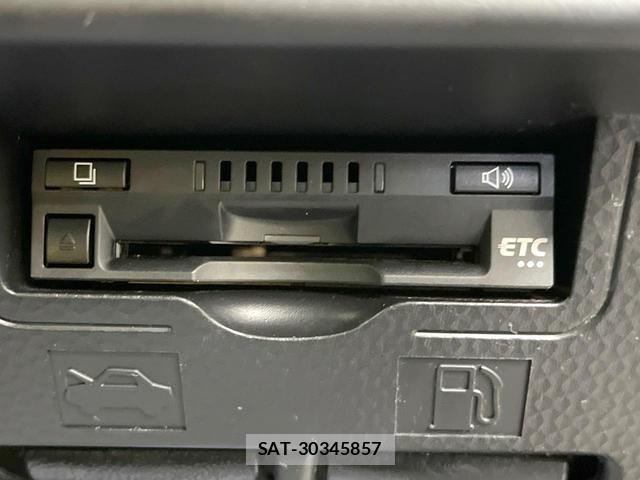 Toyota ROOMY 2016-12 8219389-6
