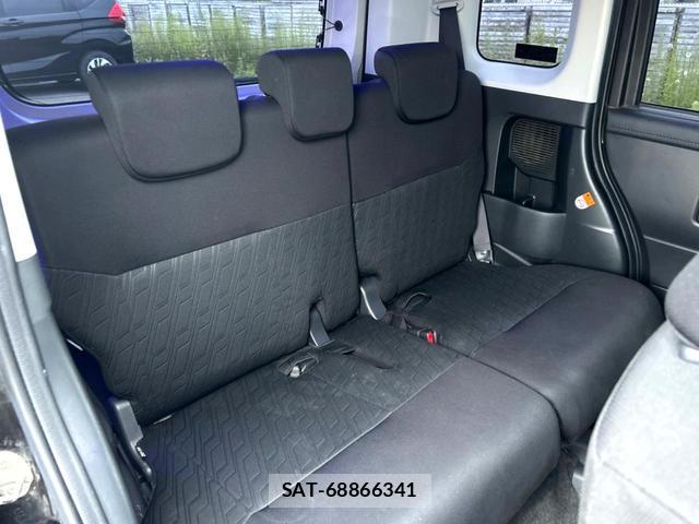 Toyota ROOMY 2017-10 8219475-8