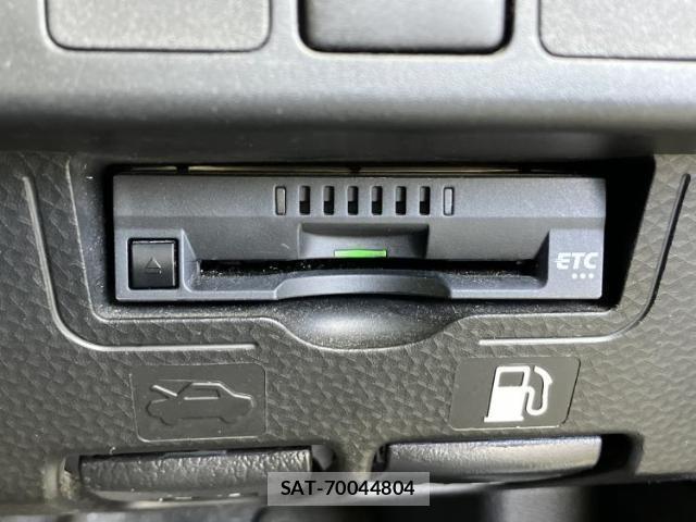 Toyota ROOMY 2022-03 8220225-16
