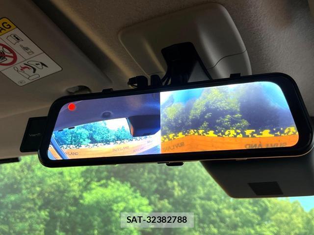 Toyota ROOMY 2023-08 8220345-5