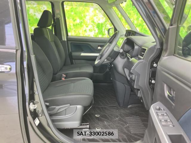 Toyota ROOMY 2021-08 8220838-3