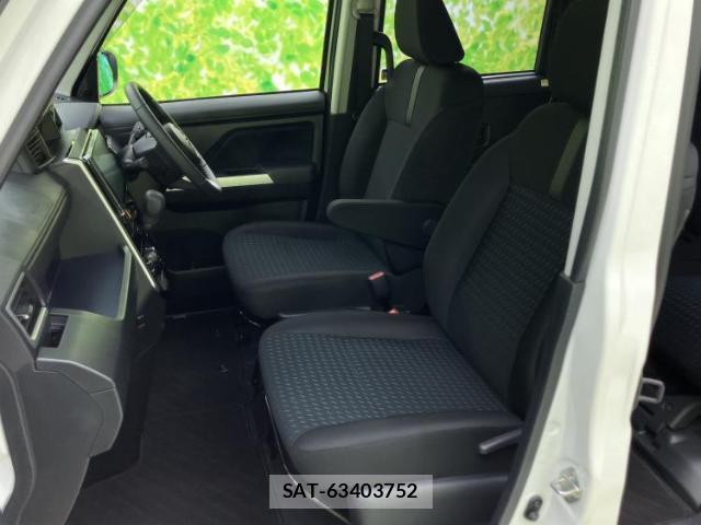 Toyota ROOMY 2025-07 8221675-5