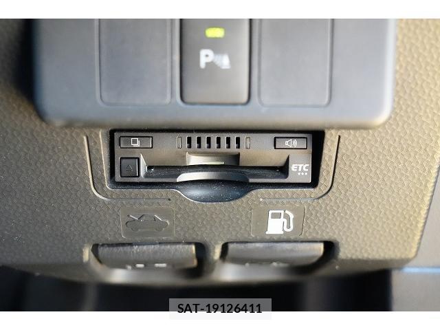 Toyota ROOMY 2022-01 8223251-10