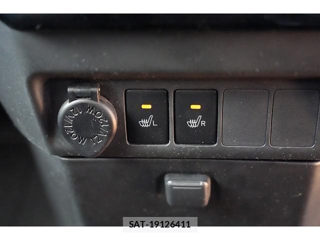 Toyota ROOMY 2022-01 8223251-7