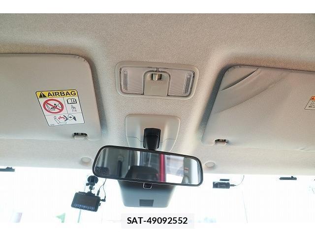 Toyota ROOMY 2021-07 8223266-16