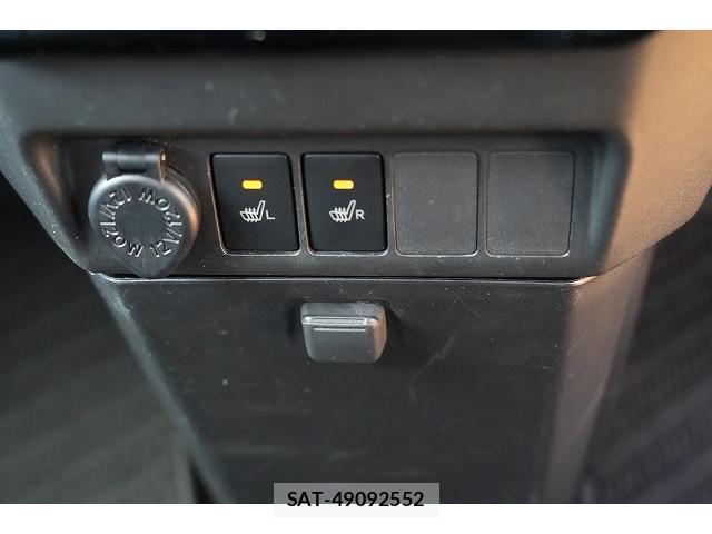 Toyota ROOMY 2021-07 8223266-8