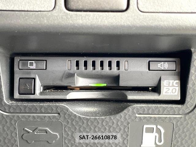 Toyota ROOMY 2023-09 8223279-4