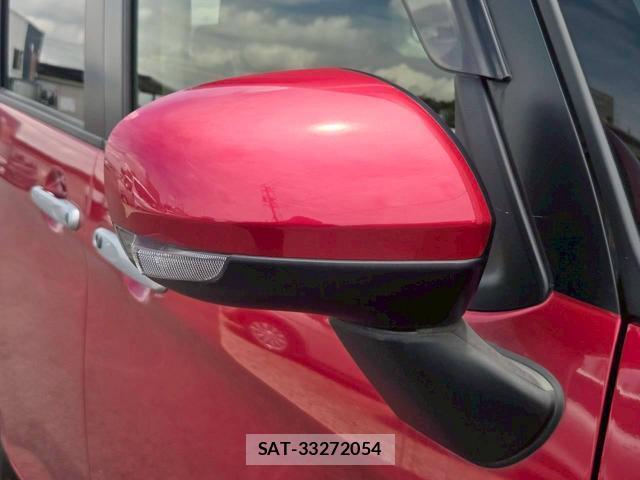 Toyota ROOMY 2017-12 8223404-5