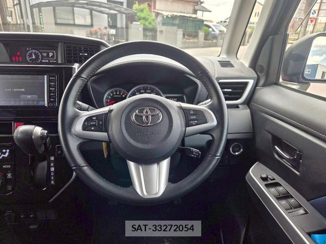 Toyota ROOMY 2017-12 8223404-8